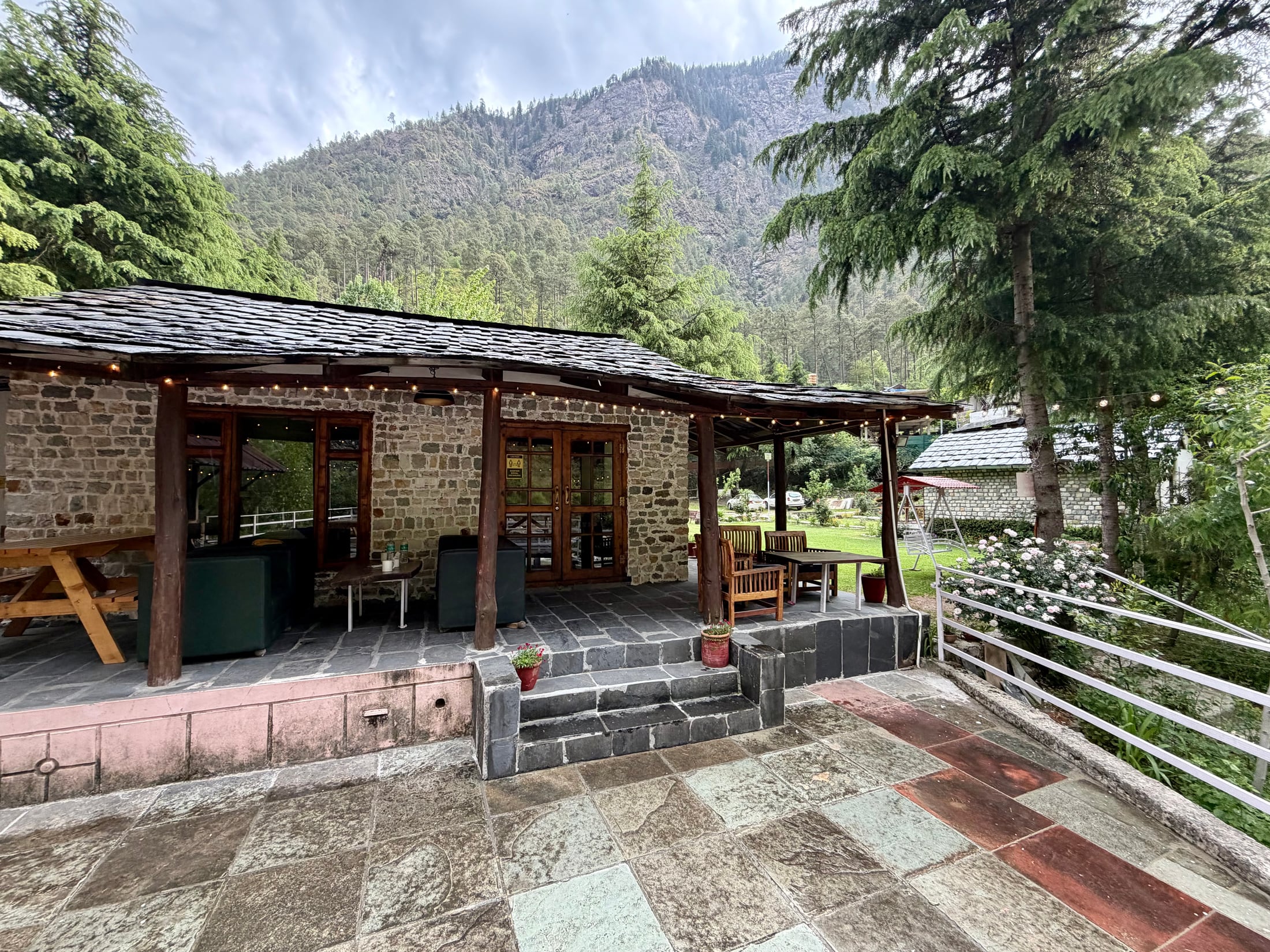 Open property view at WhiteStone Cottages in Sairopa
